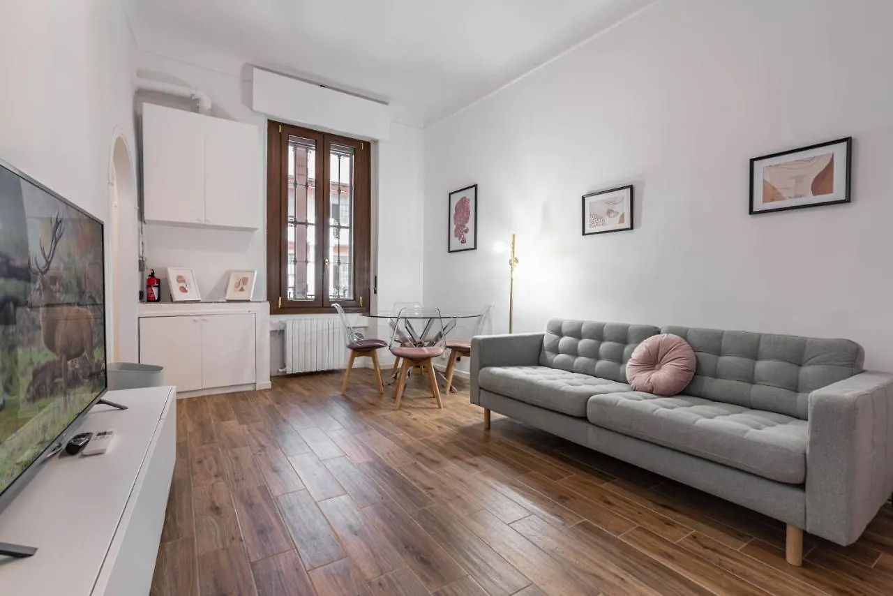 Apartman Easylife - Coccole E Relax Nel Cuore Di Isola Milánó Olaszország