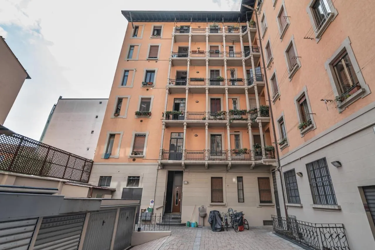 Easylife - Coccole E Relax Nel Cuore Di Isola Milánó Apartman