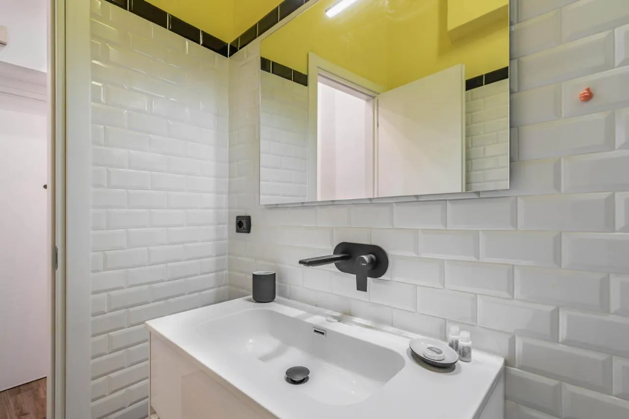 Apartman Easylife - Coccole E Relax Nel Cuore Di Isola Milánó