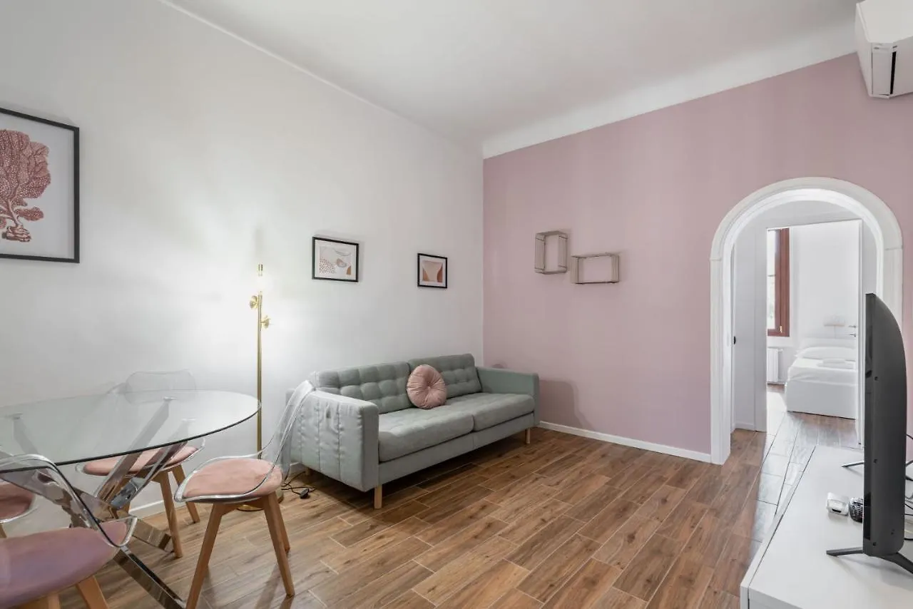 Easylife - Coccole E Relax Nel Cuore Di Isola Milánó