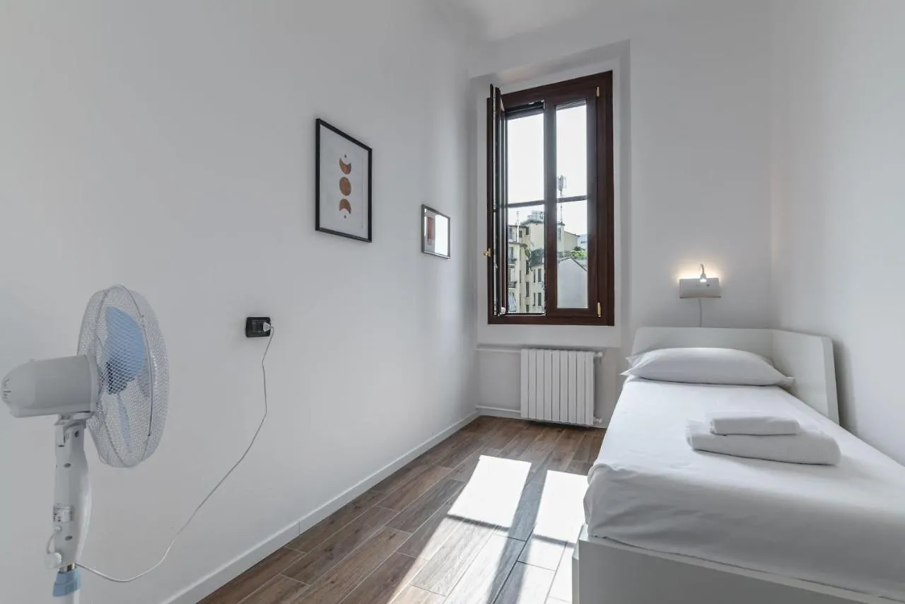 Easylife - Coccole E Relax Nel Cuore Di Isola Milánó